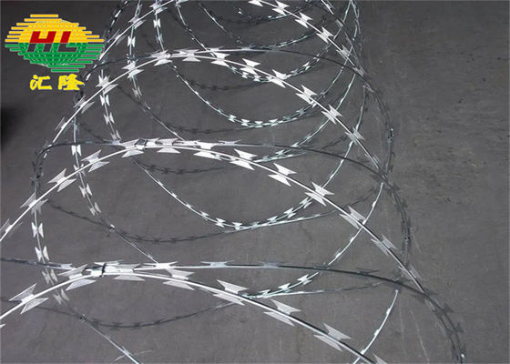 240g/M2 জিঙ্ক লেপা কনসার্টিনা কাঁটাতারের 2.5 মিমি ব্যাস