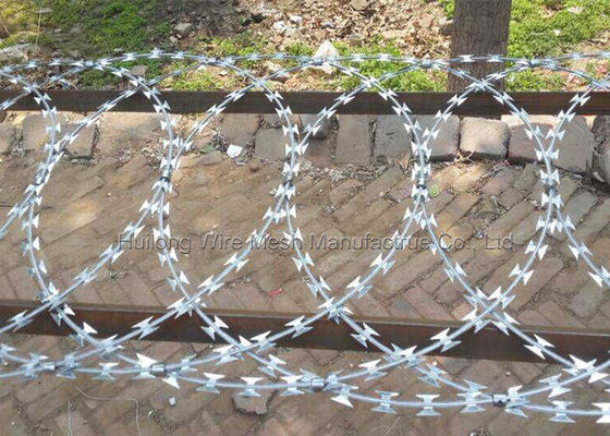 0.5 মিমি ব্লেড ফ্ল্যাট রেজার ওয়্যার বেড়া হট ডুব গ্যালভানাইজড উচ্চ নিরাপত্তা স্তর